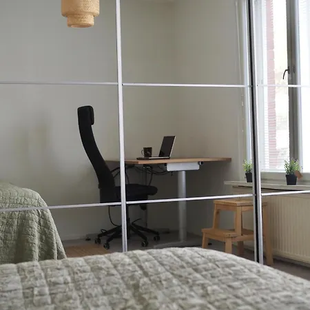 Cozy Two-room With Private Balcony Lägenhet