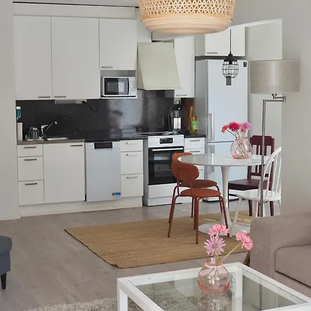 Apartment Cozy Two-room With Private Balcony Helsinki